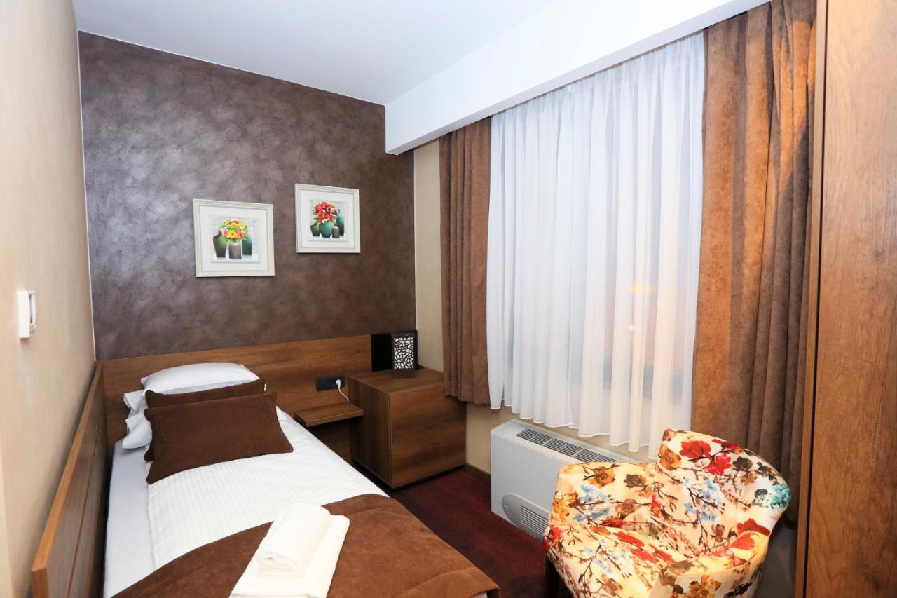 Carpe Diem Boutique Hotel Zenica Exteriör bild