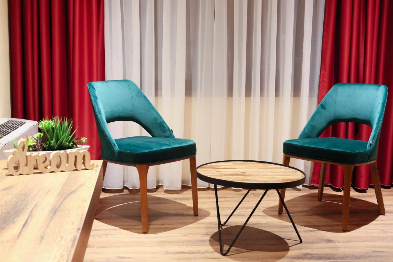 Carpe Diem Boutique Hotel Zenica Exteriör bild