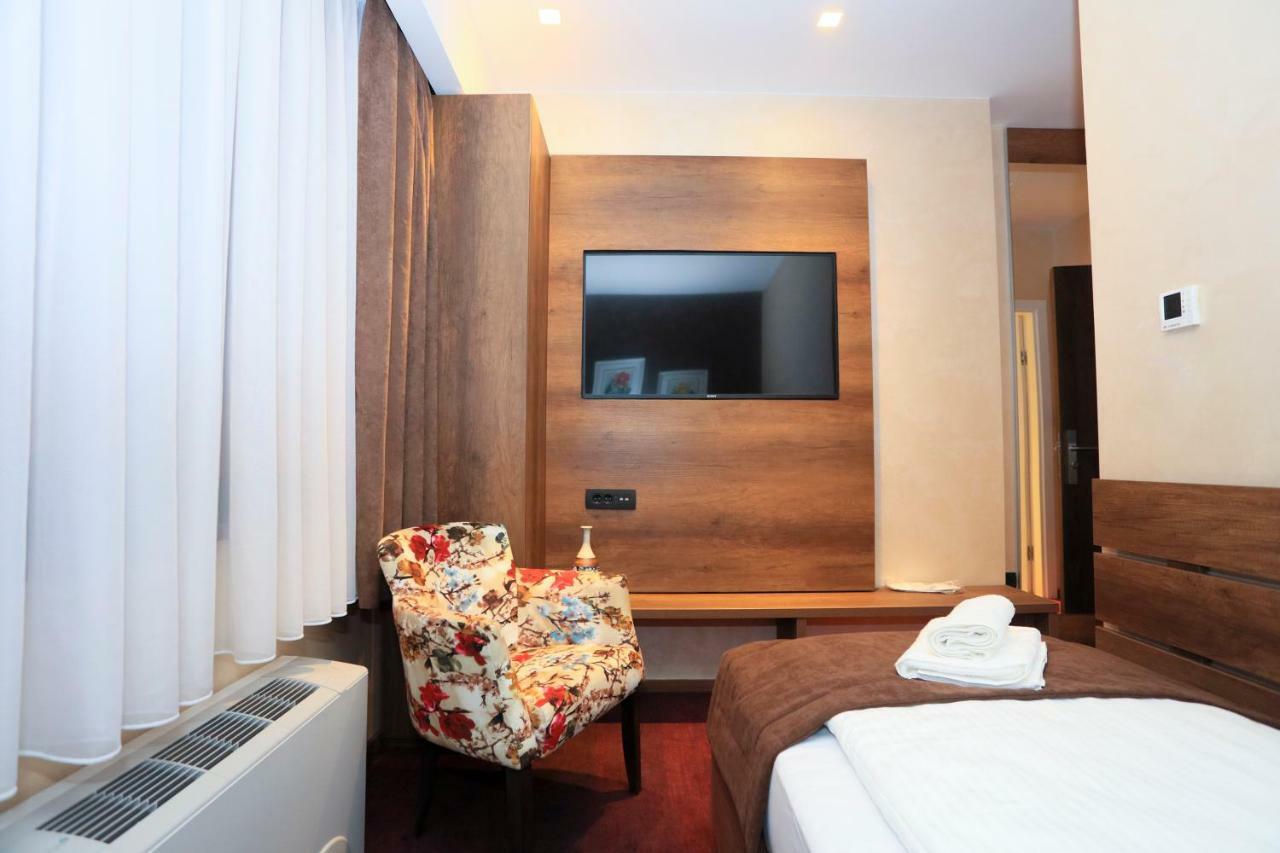 Carpe Diem Boutique Hotel Zenica Exteriör bild